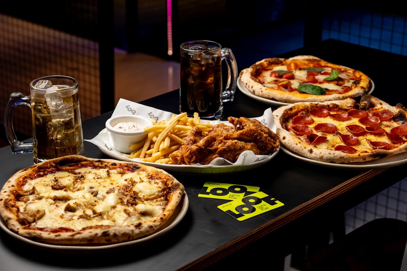 Comida servida no Loof